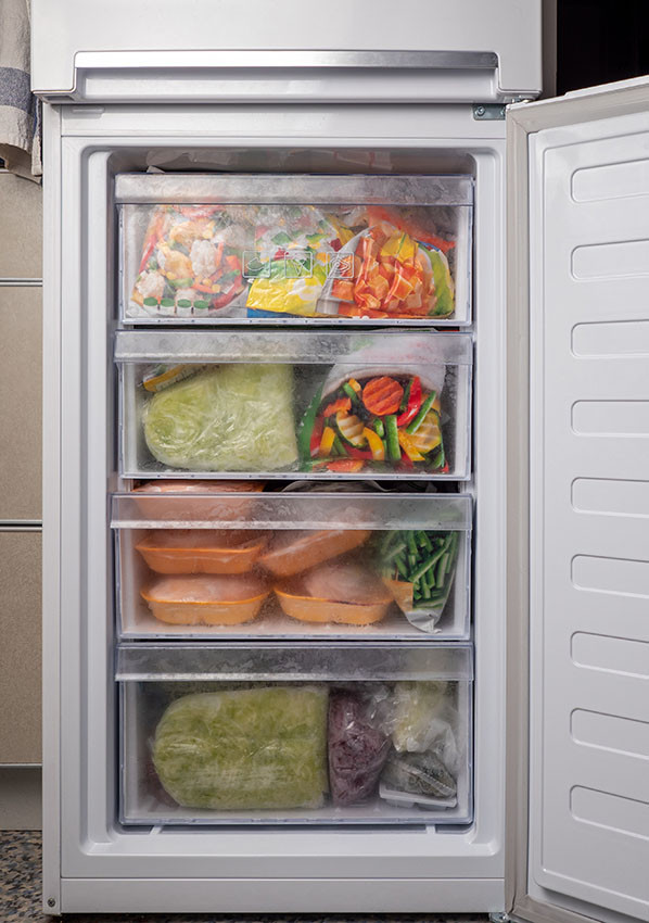 تنظيف الثلاجة بالمواد الطبيعية