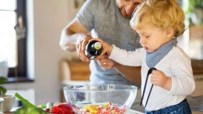 فوائد الطبخ مع الأطفال