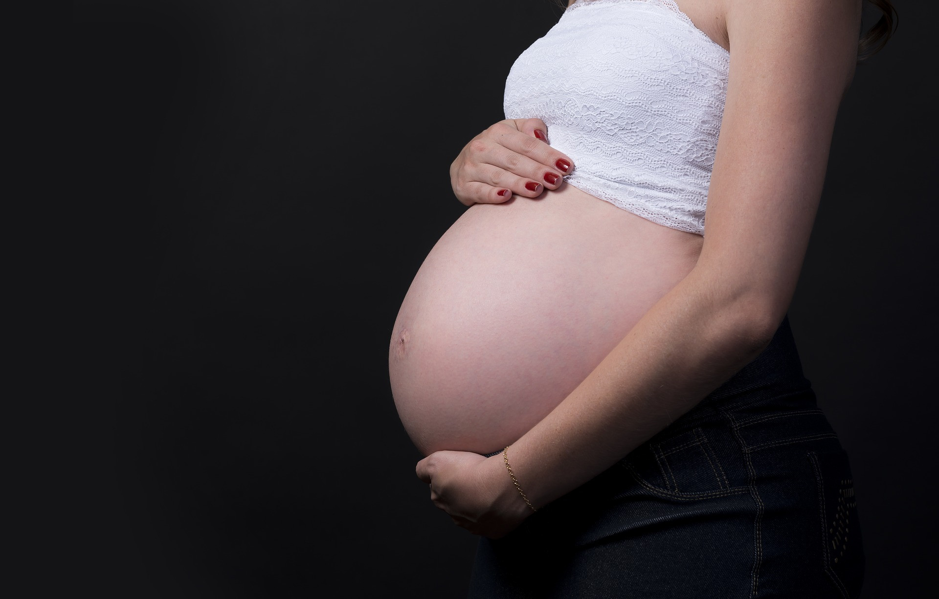 مخاطر الحشيش على النساء الحوامل