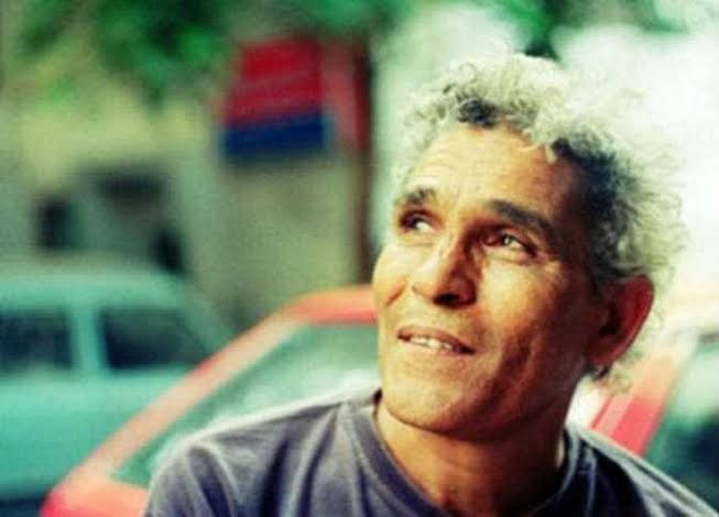 الشاعر الراحل محمد عفيفي مطر