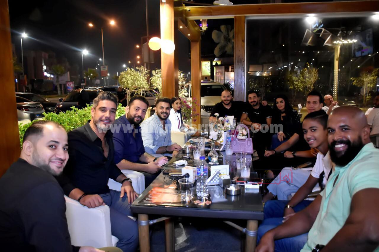 محمد رشاد مع اصدقاءه