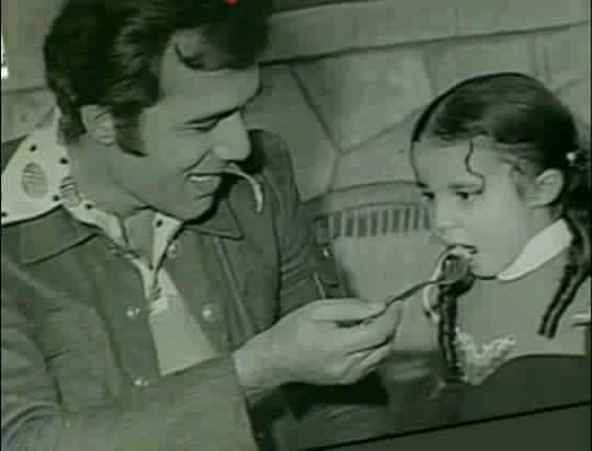 محمود ياسين مع ابنته الفنانة رانيا محمود ياسين