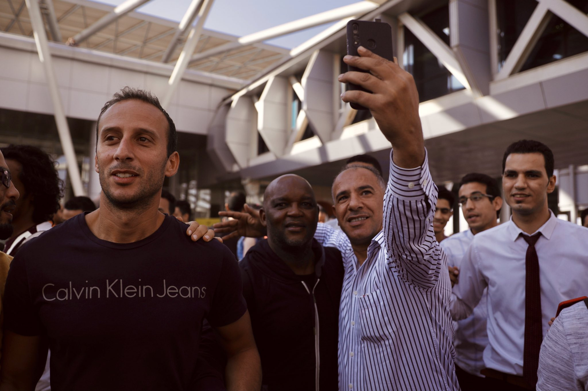 موسيماني فى مطار القاهرة 