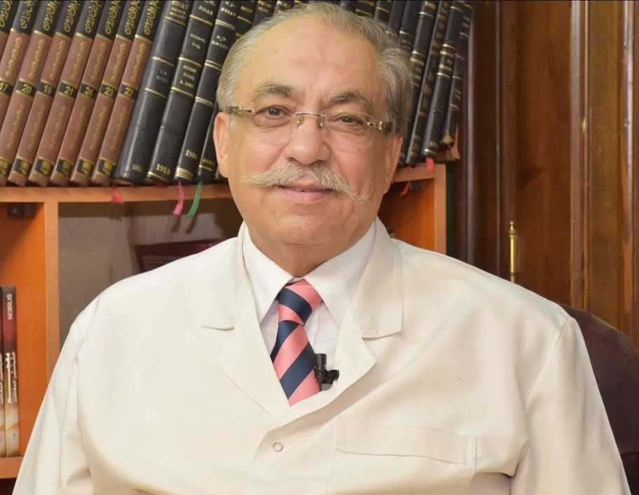 د محمد سامي زهران استاذ جراحة عظام في جامعة بنها