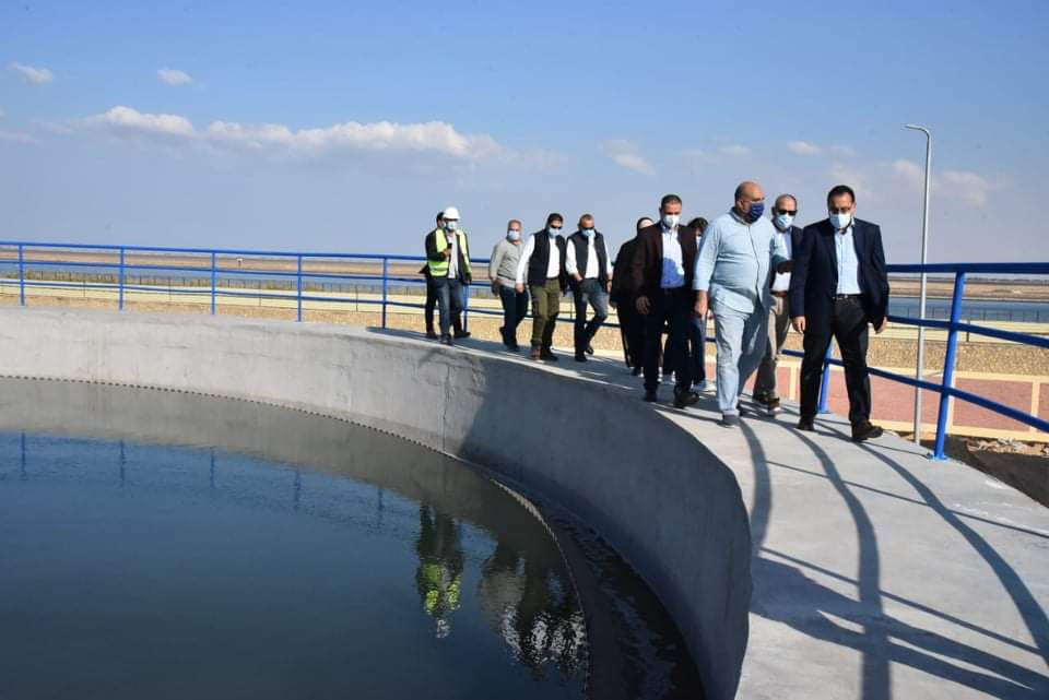رئيس الوزارء يتفقد مشروع انشاء محطة ترشيح المياة السطحية بالكاب  جنوب بورسعيد