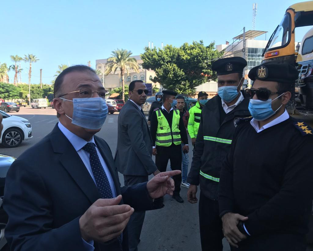 محافظ الإسكندرية يتوقف عند حملة على المركبات المخالفة