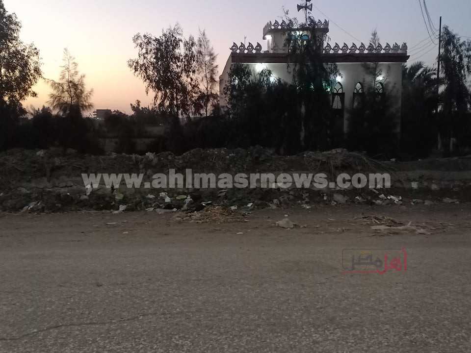 القمامة تحاصر قرى الزقازيق بالشرقية