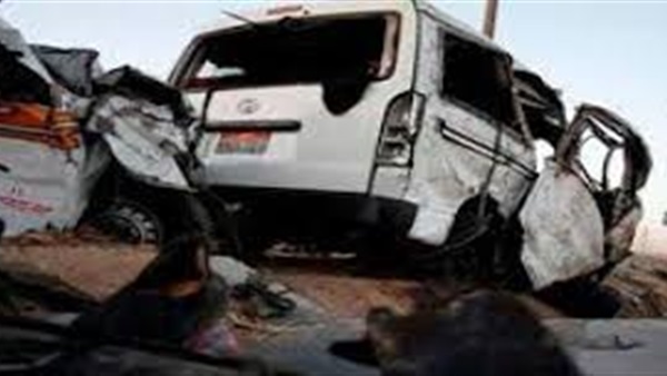 مصرع 5 وإصابة 5 في حادث تصادم بالطريق الدولي