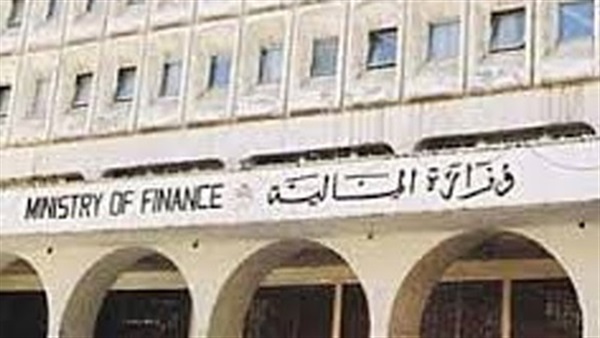 المالية الكويتية تنفي ماورد بوسائل التواصل الاجتماعي عن خفض الأجور
