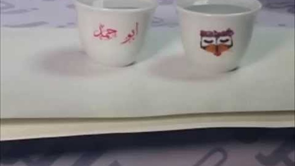 بالفيديو.. الطباعة على فناجين القهوة أو النسكافية