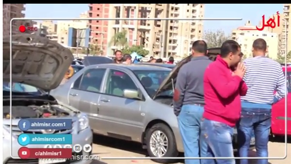 بالفيديو| سوق السيارات في مدينة نصر.. للعرض فقط