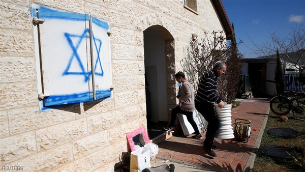 السلطة تدين قانونًا يتيح الاستيلاء على أراض فلسطينية