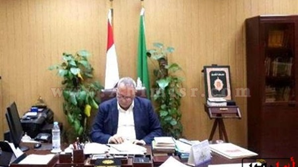 محافظ الشرقية يغلق 115 محلا تجاريا مخالفا في بلبيس