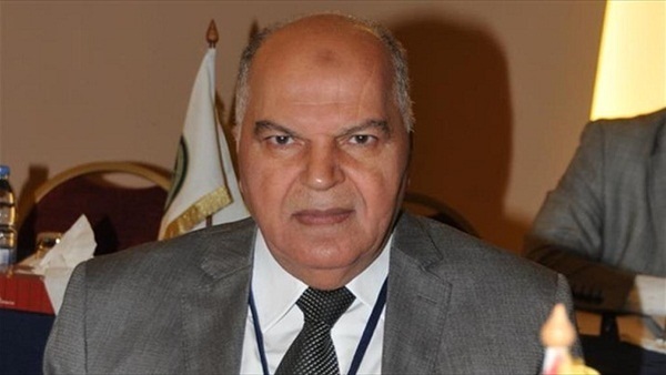 نقيب المعلمين: الوزير يخوض معركة ضخمة لتحسين الأجور