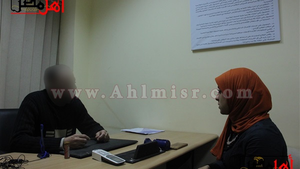 أهل مصر تحاور مدمن: البداية كانت سيجارة في الثانوية العامة.. سرقت مصاريف ابنتي وتأخرت عاما عن زملائها في الدراسة