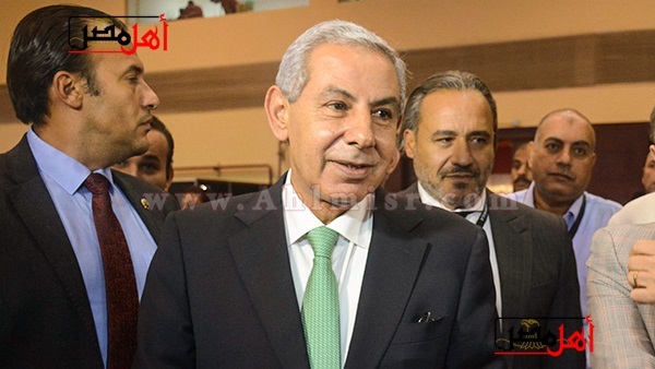 وزير الصناعة: نستهدف انتشار السيارات الكهربائية الصديقة للبيئة