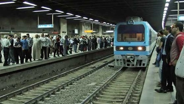 عطل مفاجئ بخط متروحلوان _ المرج وزحام على رصيف الركاب