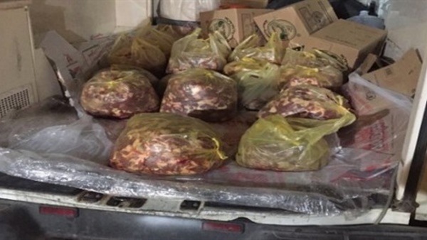 ضبط 340 كيلو لحوم فاسدة بحوزة سائق في الفيوم
