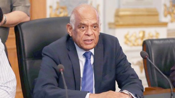 رئيس مجلس النواب لمرتضي منصور: اعمل فيك إيه