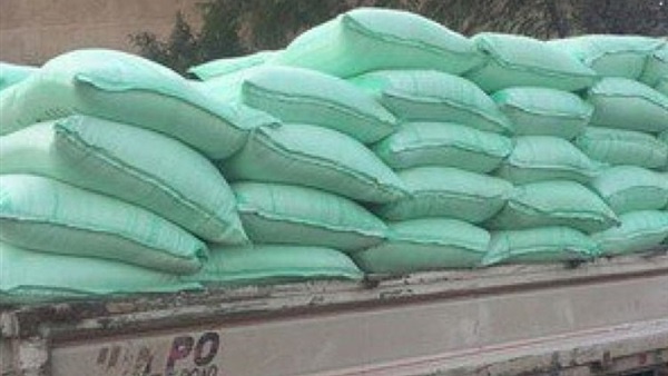 ضبط 240 شيكارة دقيق مدعم قبل تهريبهم بـ 5 مخابز فى كفر الشيخ