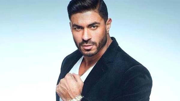 بالفيديو.. خالد سليم: ببوس صديقاتي لما بسلم عليهم مينفعش أقول لأ