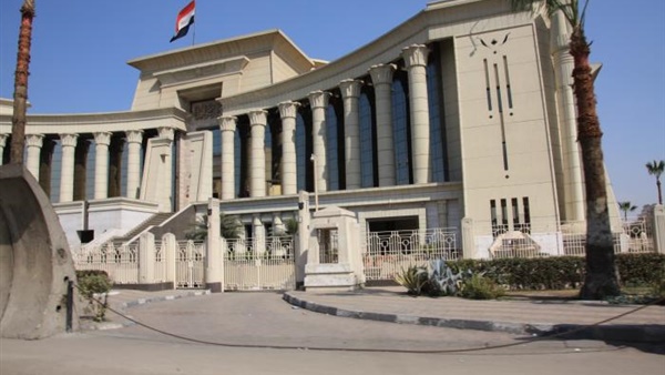 اليوم.. الدستورية تصدر حكمها حول ضريبة على المبيعات والإصلاح الزراعى