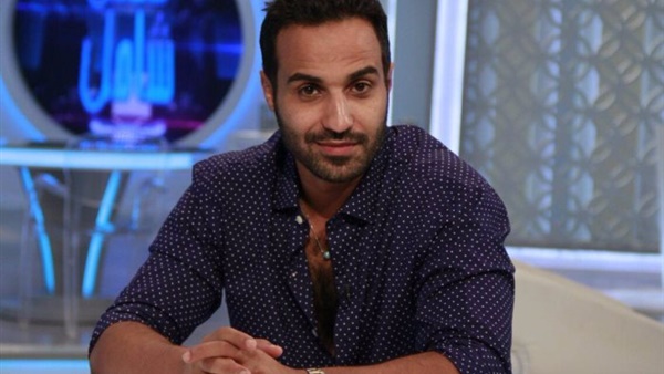 بالفيديو.. أحمد فهمي أنا شهدت على طلاق أبويا وأمي