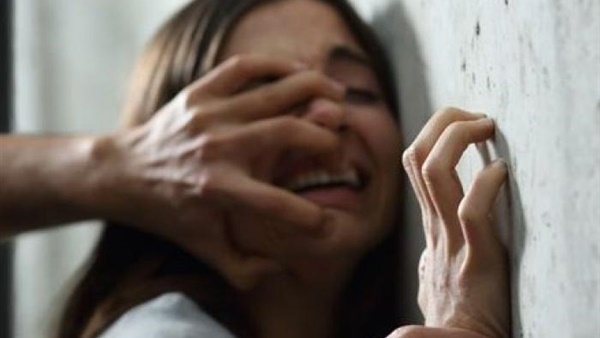 طبيب يعتدي على مريضة بالضرب في مستشفى خاص بأسيوط