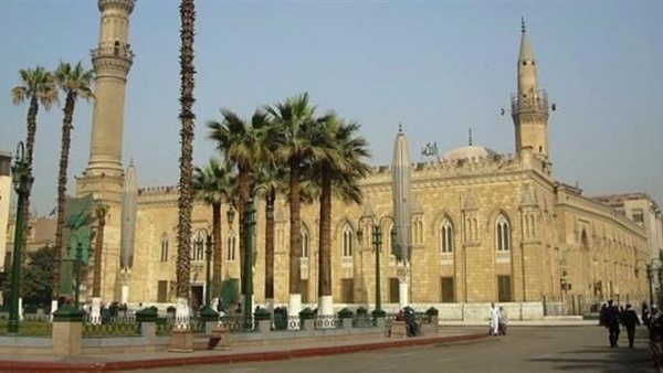 مجلس الوزراء يكشف حقيقة رفع الأذان الشيعي بمسجد الحسين