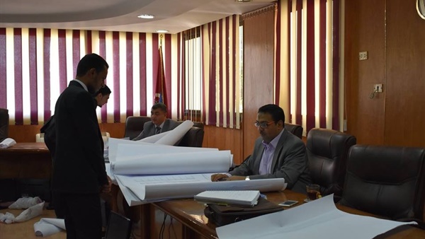 مناقشة مشروعات التخرج لطلاب الفرقة الرابعة بهندسة الفيوم