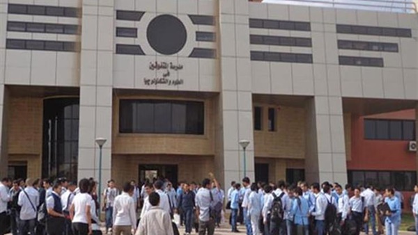 التعليم تهنئ طلاب (STEM) لحصولهم على منح كلية وجزئية بأفضل الجامعات المصرية والأجنبية