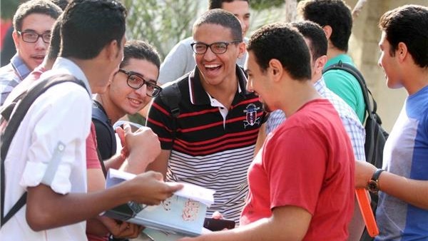 كل ما تريد معرفته عن نظام الثانوية العامة المعدل في 16 سؤالًا.. الامتحان الأول إليكتروني في يناير والدروس الخصوصية تضييع