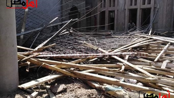 انهيار سقف مسجد بالدقهلية وإصابة 4 عمال.. صور