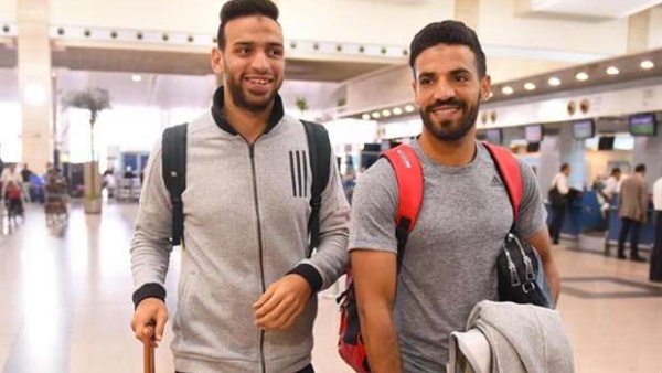 ظهور بعثة الأهلي بملابس ماركة أديداس بالجزائر