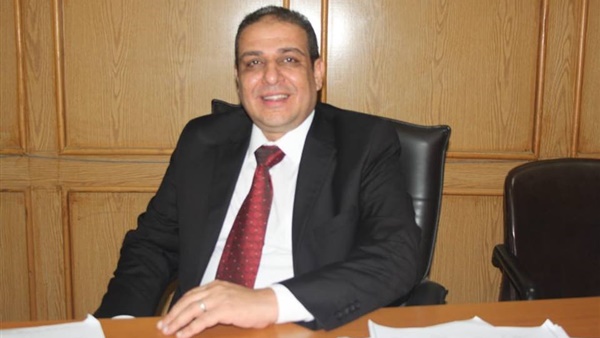 أستاذ مخ وأعصاب: شلل العصب الوجهى يحدث بشكل مفاجئ ليلًا