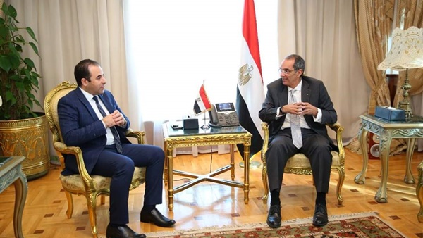 وزير الاتصالات يبحث الأجندة التشريعية للوزارة مع رئيس لجنة الاتصالات بالبرلمان