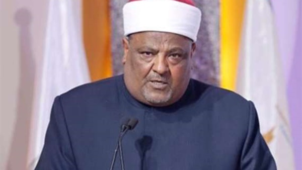 عباس شومان يفتح النار على أمين الفتوى السابق بالأزهر: أكل لحوم القطط والكلاب حرام والإفتاء به فتنة