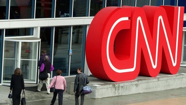 بسبب اشتباه بوجود قنبلة.. CNN تخلي المبنى من العاملين