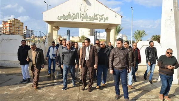 محافظ مطروح يتابع أعمال تطوير حديقة كليوباترا