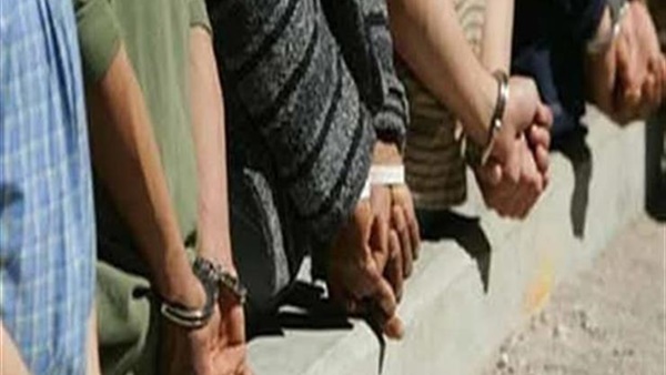 ضبط 3 أشخاص لقيامهم بالتنقيب عن الذهب في البحر الأحمر (الداخلية)