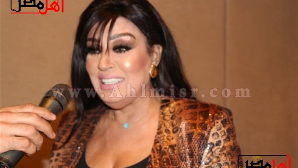 حكاية فيفي العائدة للرقص.. ساعدها خالها في بداية مشوارها.. وتزوجت من 7 رجال
