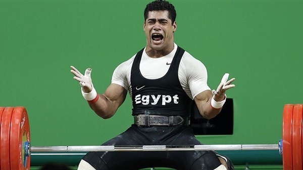 البطل المصري في رفع الأثقال محمد إيهاب