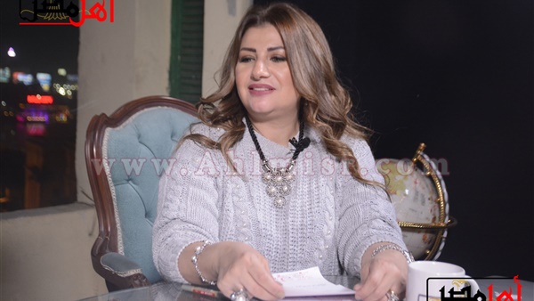 عبير فؤاد خبيرة الأبرج