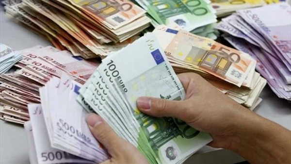 استقرار أسعار صرف العملات الأجنبية في تعاملات اليوم الأحد 6-1-2019