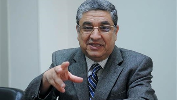 وزير الكهرباء يتوجه إلى الإمارات للمشاركة فى الجمعية العامة للوكالة الدولية للطاقة المتجددة