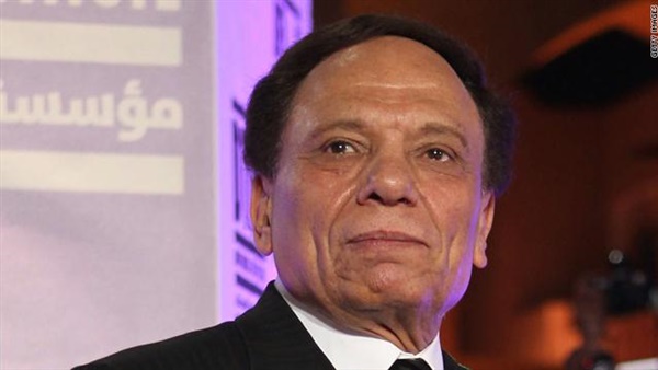 أزمات الزعيم عرض مستمر.. عادل إمام ينسحب بـفالنتينو من السباق الرمضاني المقبل