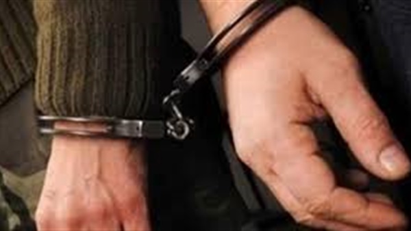 ضبط عاطل سرق سيارة بالإكراه من قائدها في المعادى