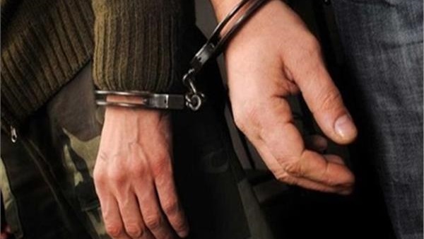 ضبط عاطل تحصل على مبالغ مالية من مواطن بدعوى تخصيص وحدة سكنية بحي الأسمرات