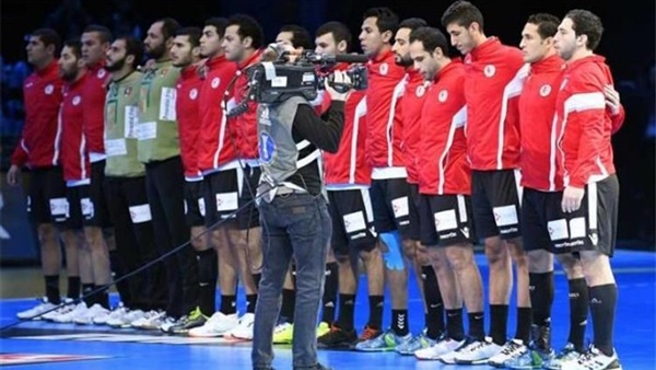 منتخب مصر بالزيالأحمر في مواجهة السويد بالمونديال