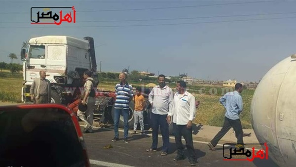 صحة البحيرة: إصابة 9 أشخاص في انقلاب سيارة بالطريق الزراعي السريع